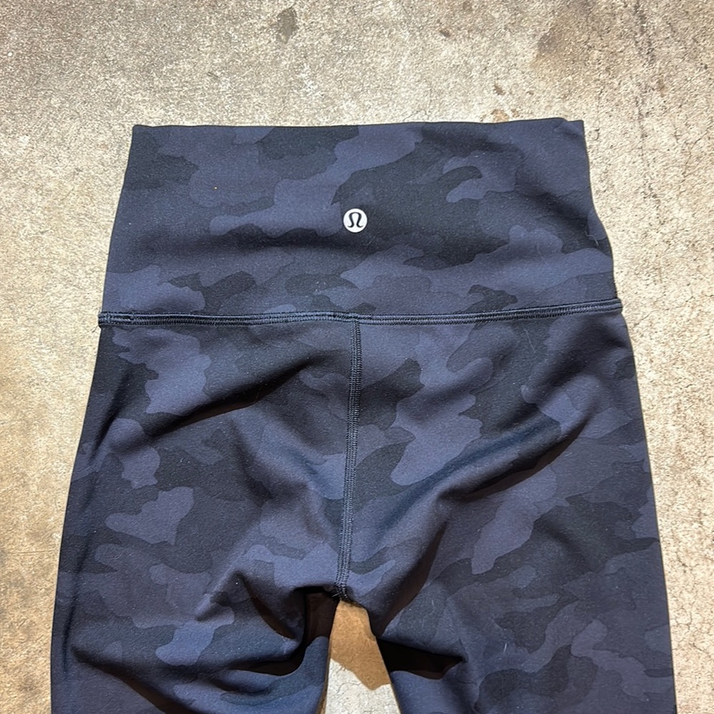 lulu lemon black camo leggings